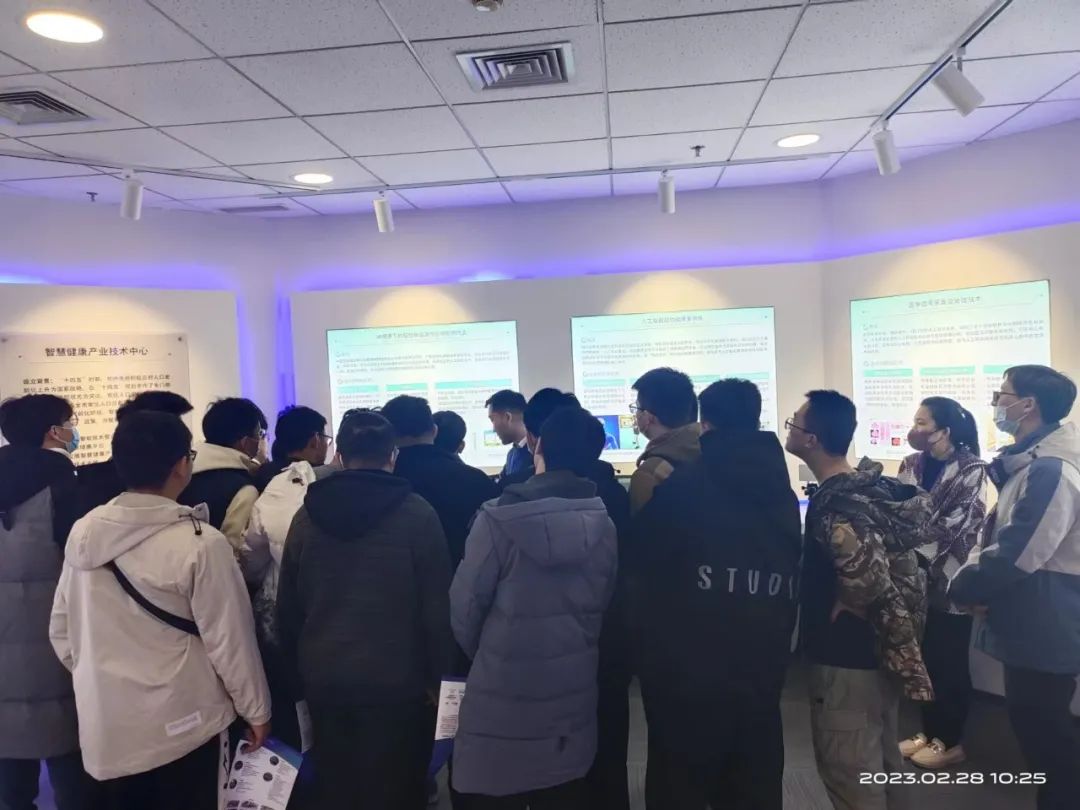 1689921956611199.jpg 1689921956611199.jpg